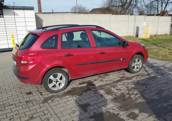 Renault Clio cena 11000 przebieg: 141704, rok produkcji 2010 z Gniezno małe 92